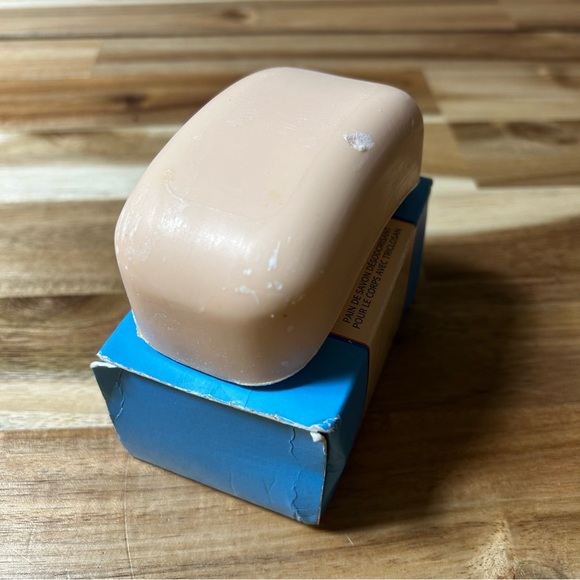 Avon Skin So Soft Antibacterial Deodorizing Body Bar Soap Original NEW 1998 - Picture 7 of 7